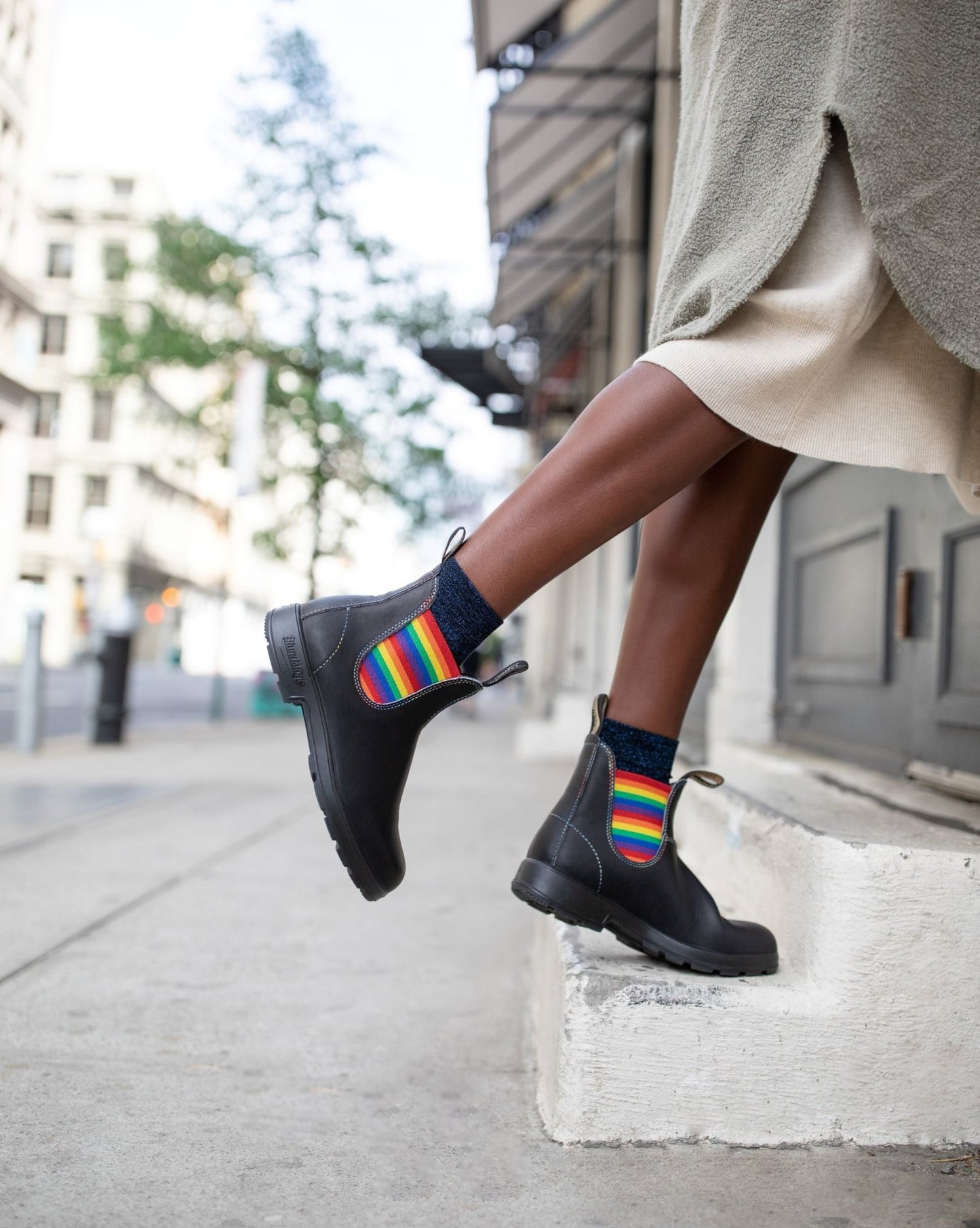 Blundstone Original 2105 - Black Leather with Rainbow Elastic | Lightweight, Durable Pull - On Boots - Grady’s Feet Essentials - Blundstone