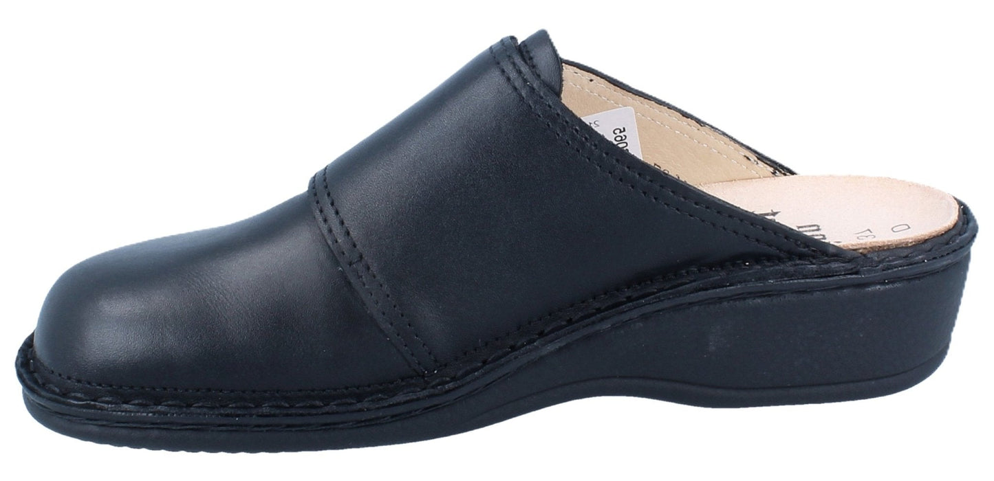 Finn Comfort Aussee Women's Clog - Black Leather | Orthotic Friendly - Grady’s Feet Essentials - Finn Comfort