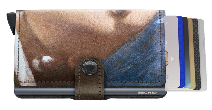 Secrid Mini Wallet Pearl Earring - Grady’s Feet Essentials - Secrid