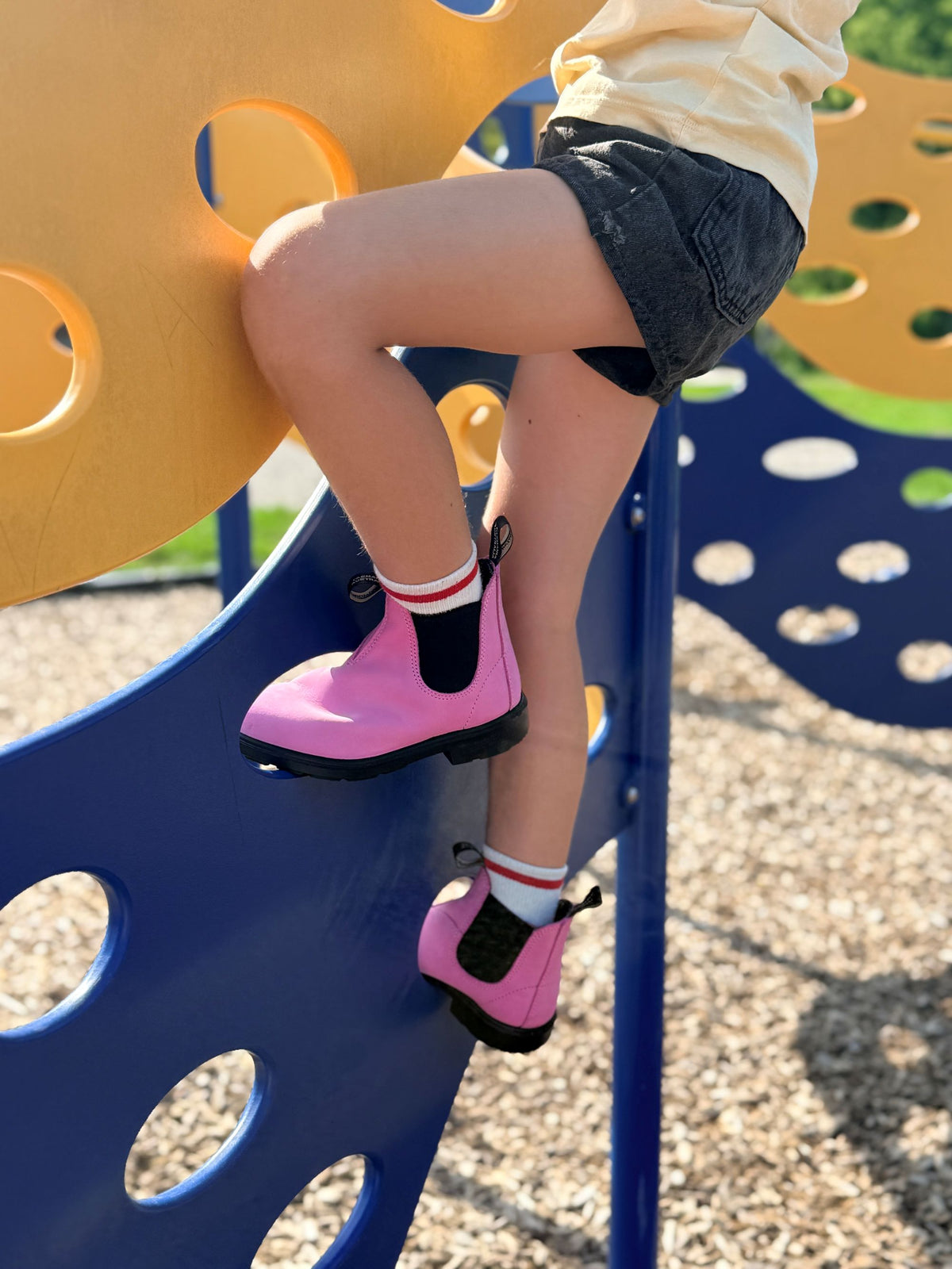 Blundstone Kids & Youth 2656 - Hibiscus Leather | Lightweight, Durable Pull-On Boots