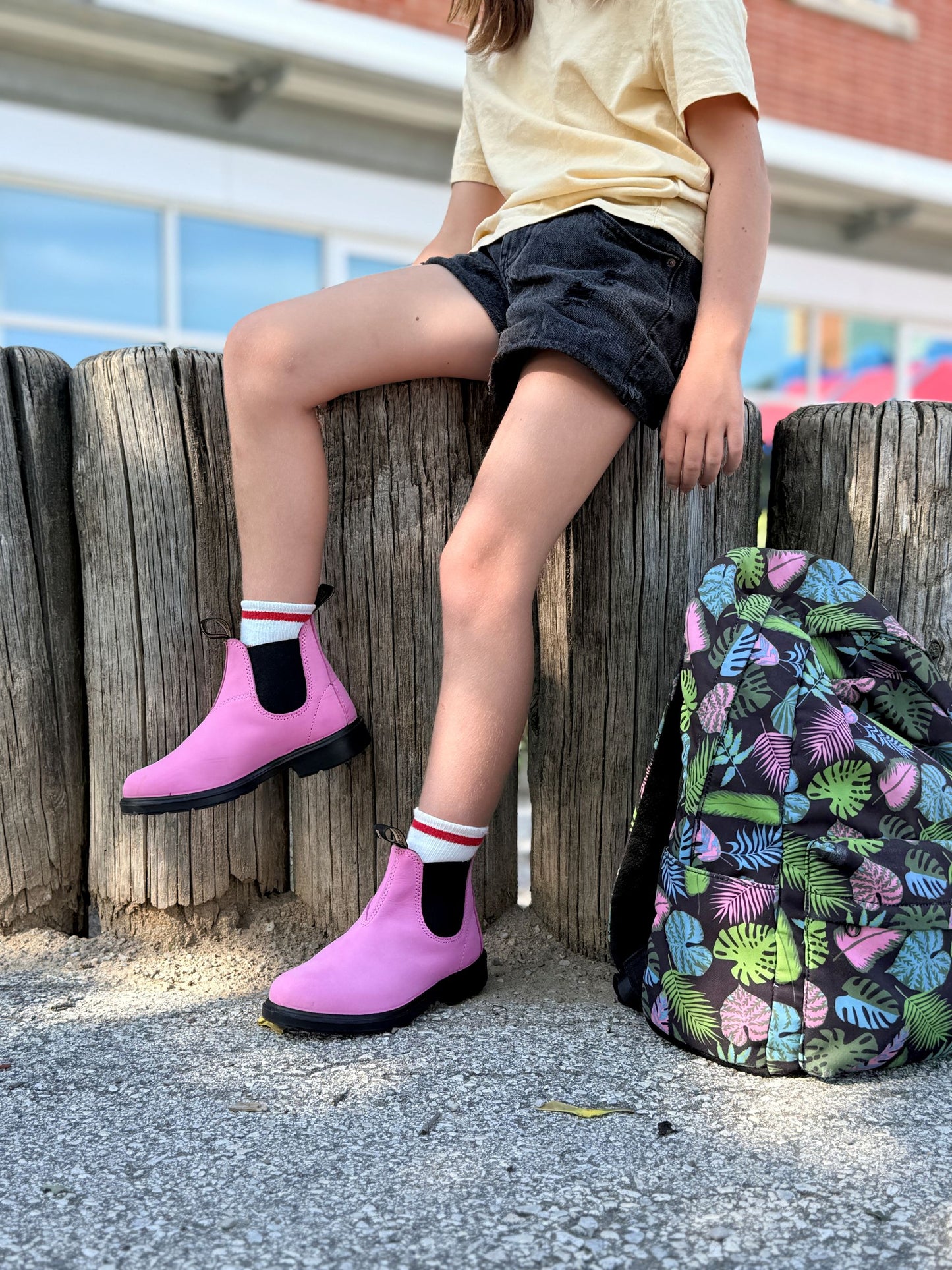 Blundstone Kids & Youth 2656 - Hibiscus Leather | Lightweight, Durable Pull-On Boots