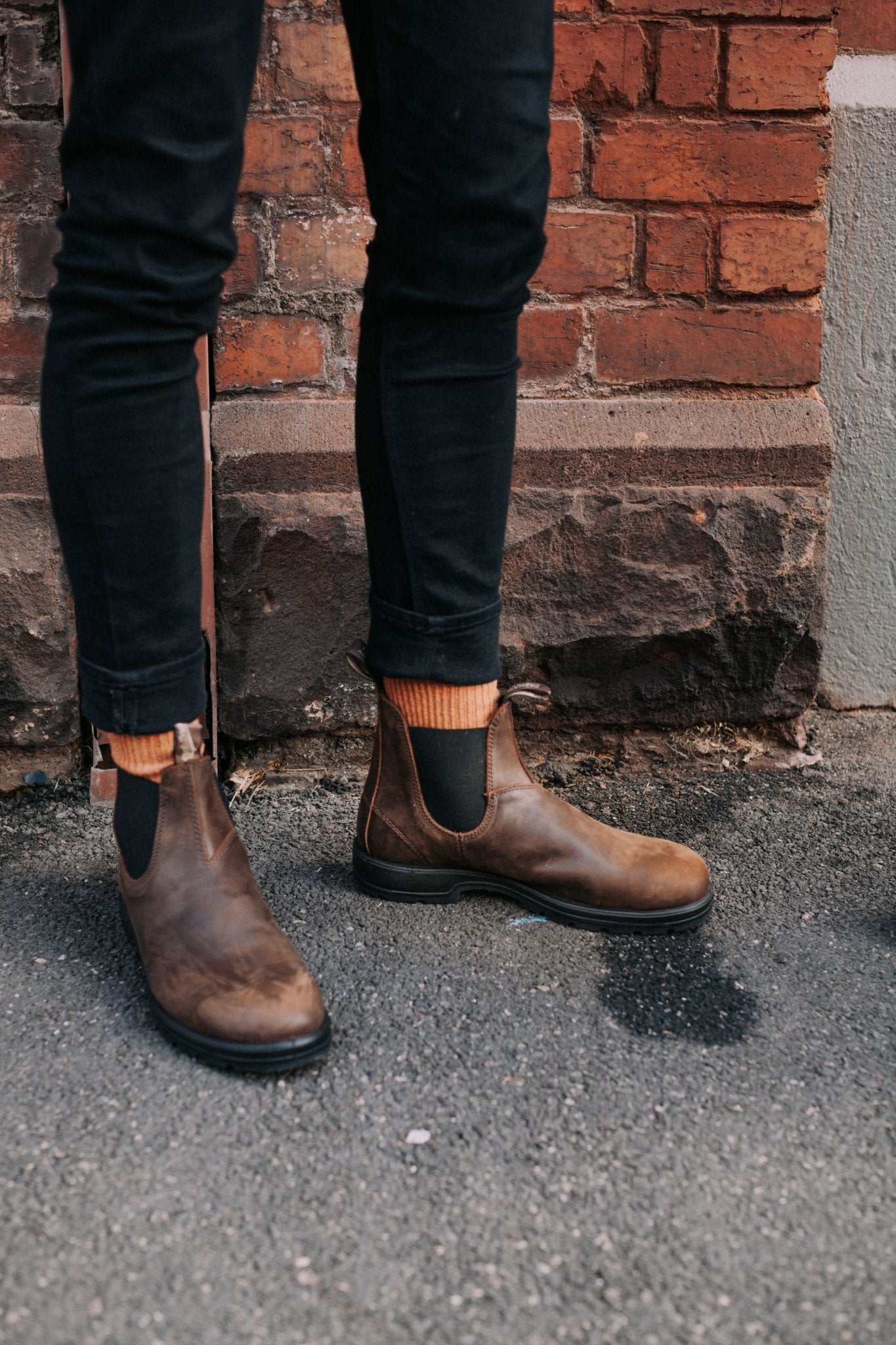 Blundstone Classic 1609 - Antique Brown Leather | Lightweight, Durable Pull - On Boots - Grady’s Feet Essentials - Blundstone
