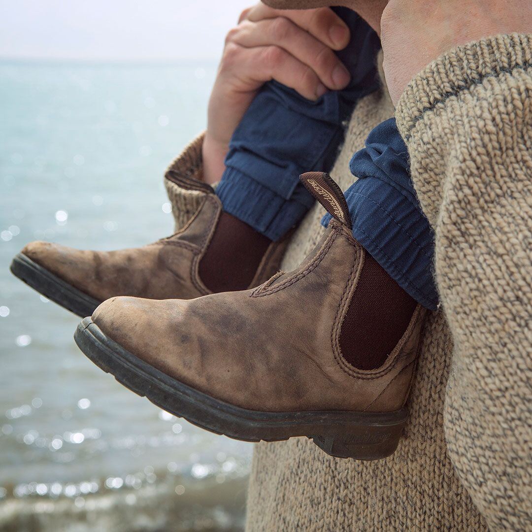 Blundstone Kids 565 - Rustic Brown Leather | Lightweight, Durable Pull - On Boots - Grady’s Feet Essentials - Blundstone